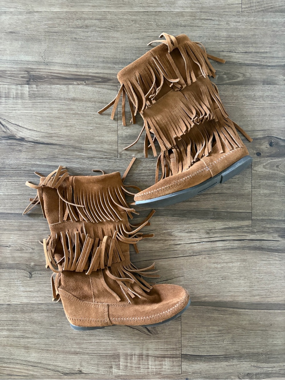 Minnetonka fringe boots